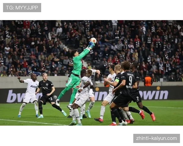 费内巴切门将危机：埃德森伤缺迫使二门塞汀临危受命